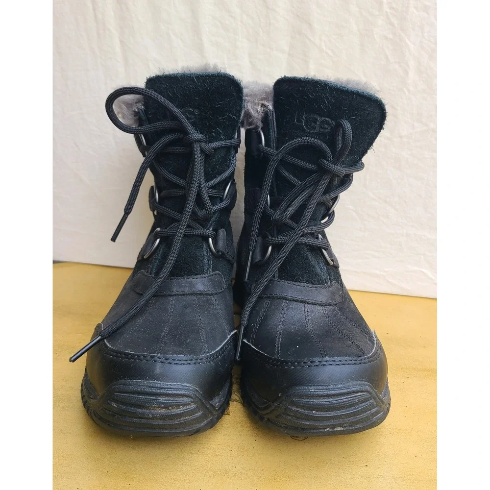 UGG Australia Ostrander US 5 Black Suede‎ Waterproof Winter Lace Up Snow Boots